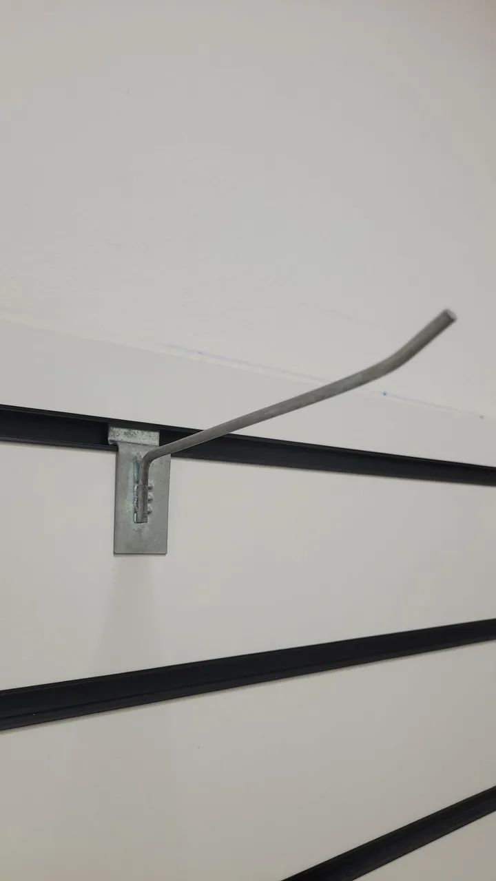 Gancho zincado 15cm para painel