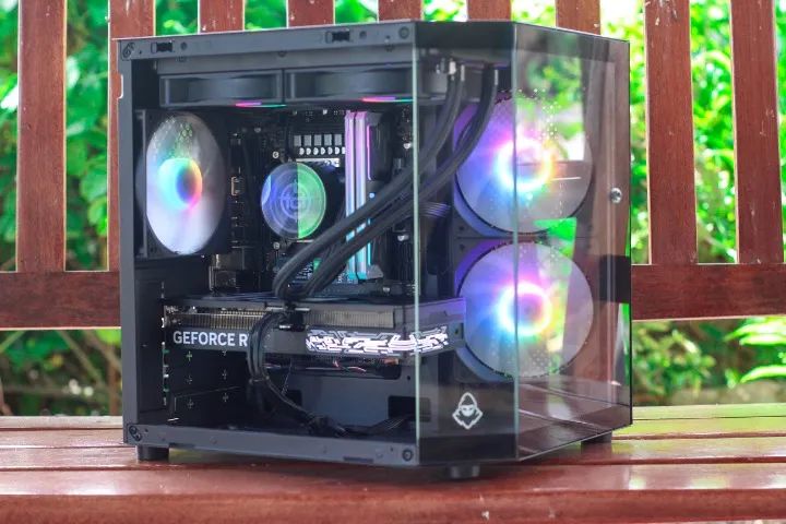 i5 14400F - 16GB - RTX 5060Ti - Foto 5