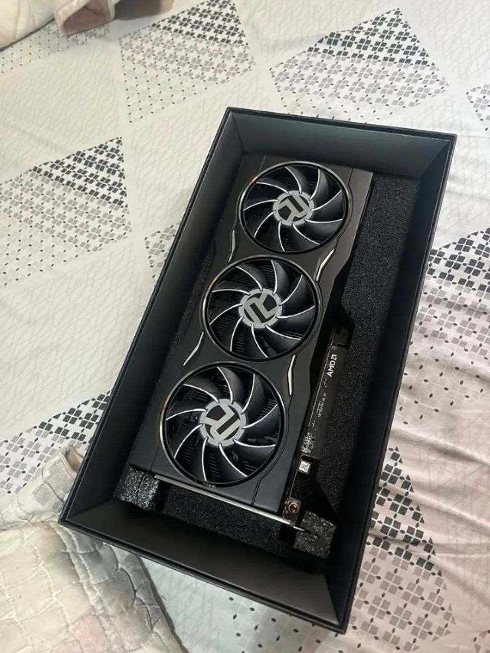 AMD RX 6750 XT - Foto 2