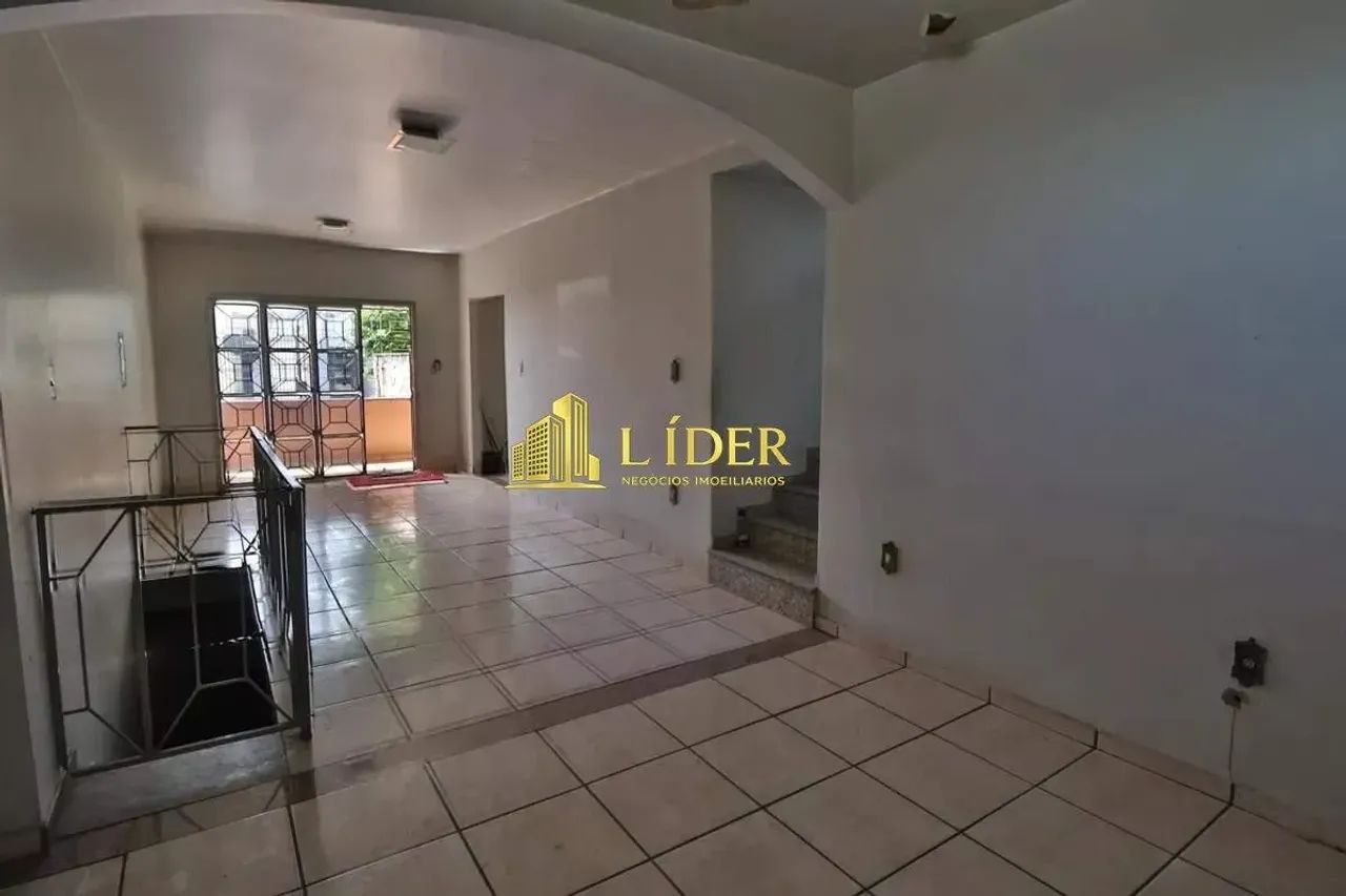 CASA EM EXCELENTE LOCALIZAÇÃO - Foto 2