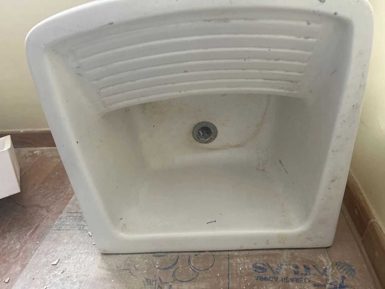 Tanque / Pia de lavanderia 