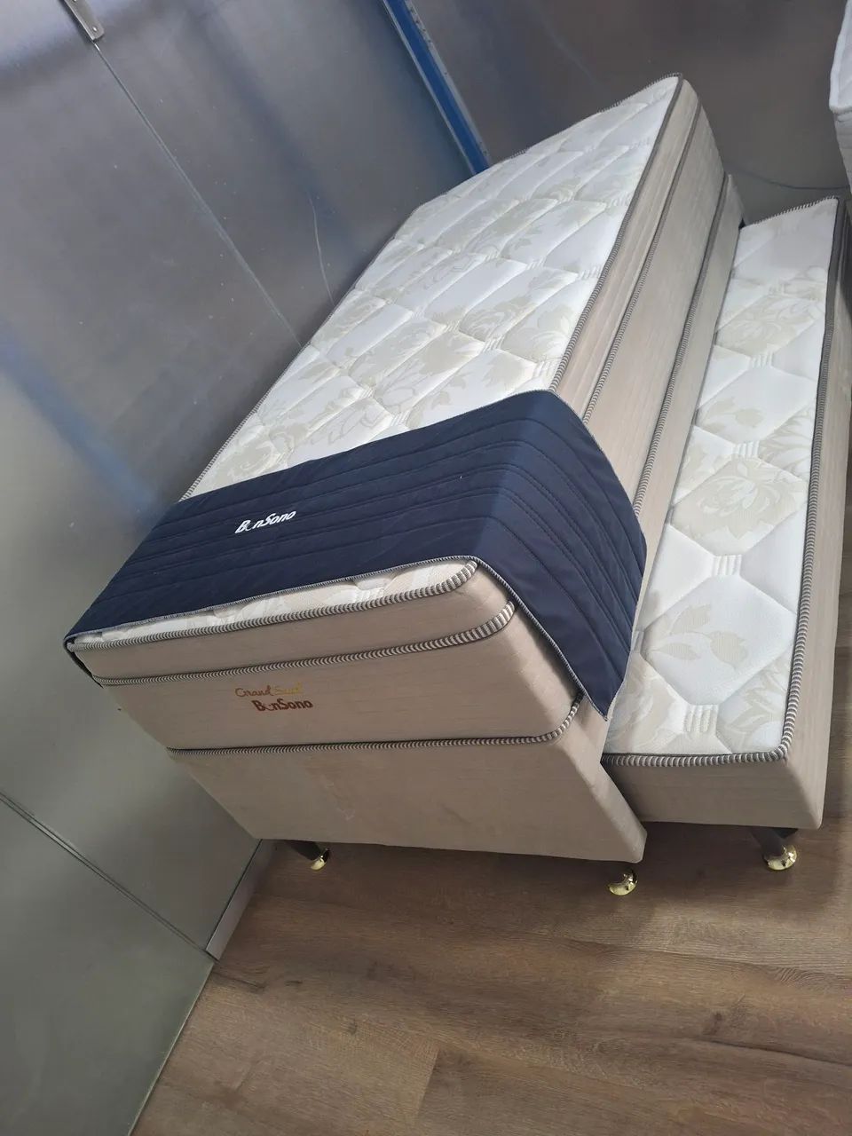 Conjunto Box solteiro com auxílio 