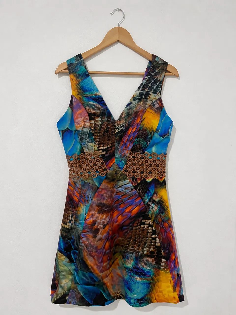 Vestido estampado com tule 
