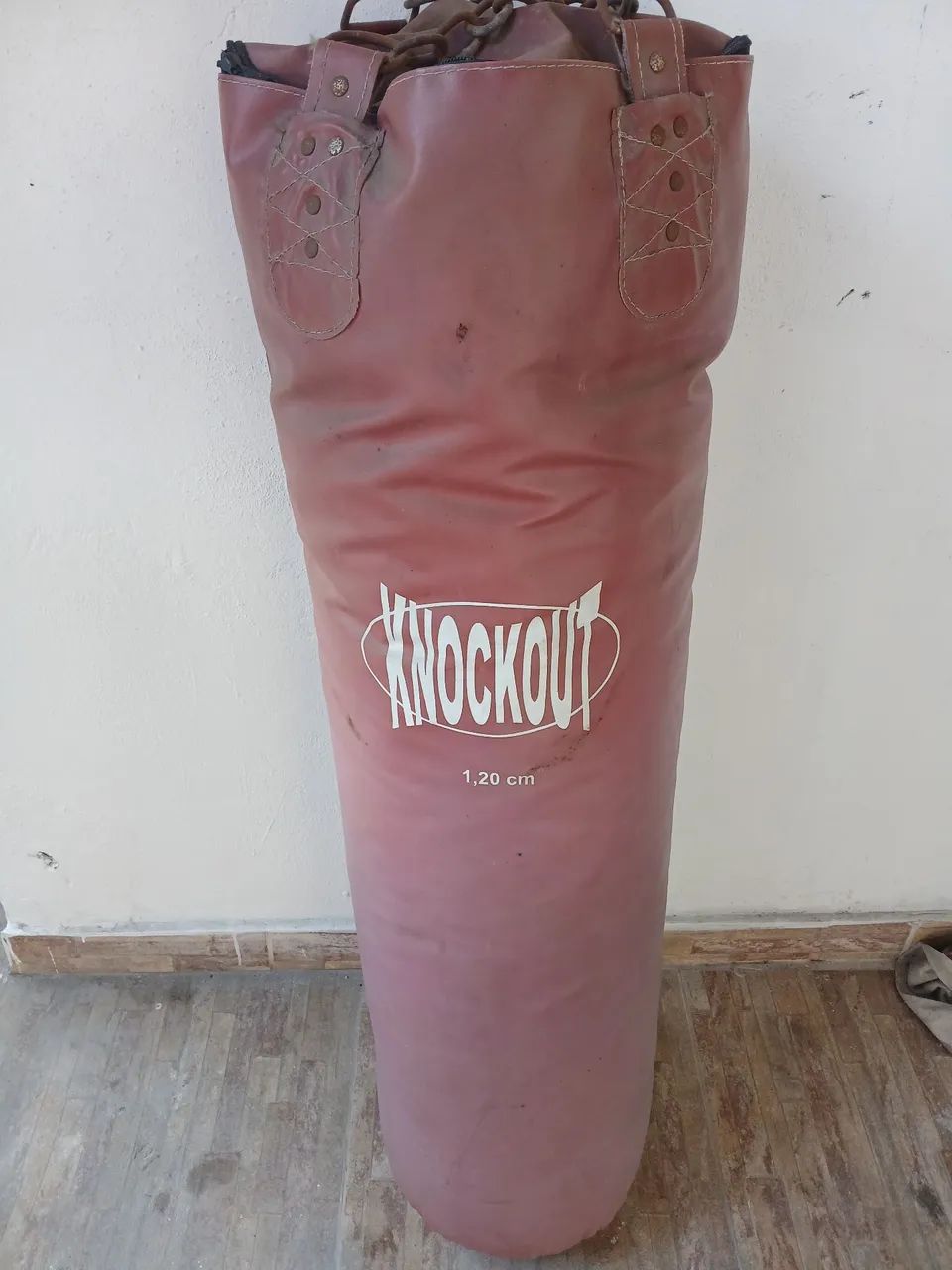 SACO DE PANCADA KNOCKOUT 1,20m CHEIO e COM Corrente