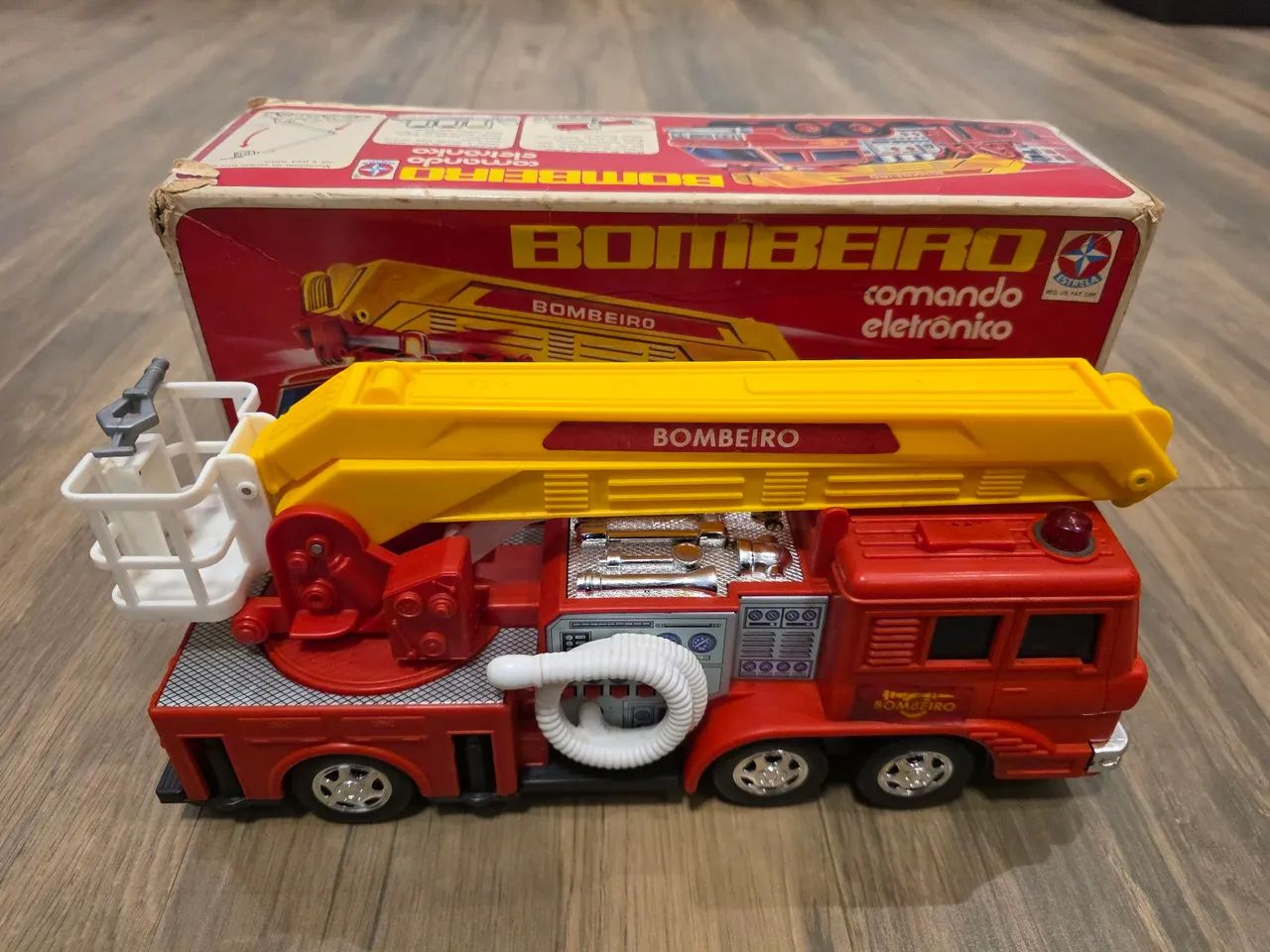 BRINQUEDO BOMBEIRO COMANDO ELETRÔNICO ESTRELA 100% COMPLETO E FUNCIONANDO - Foto 3
