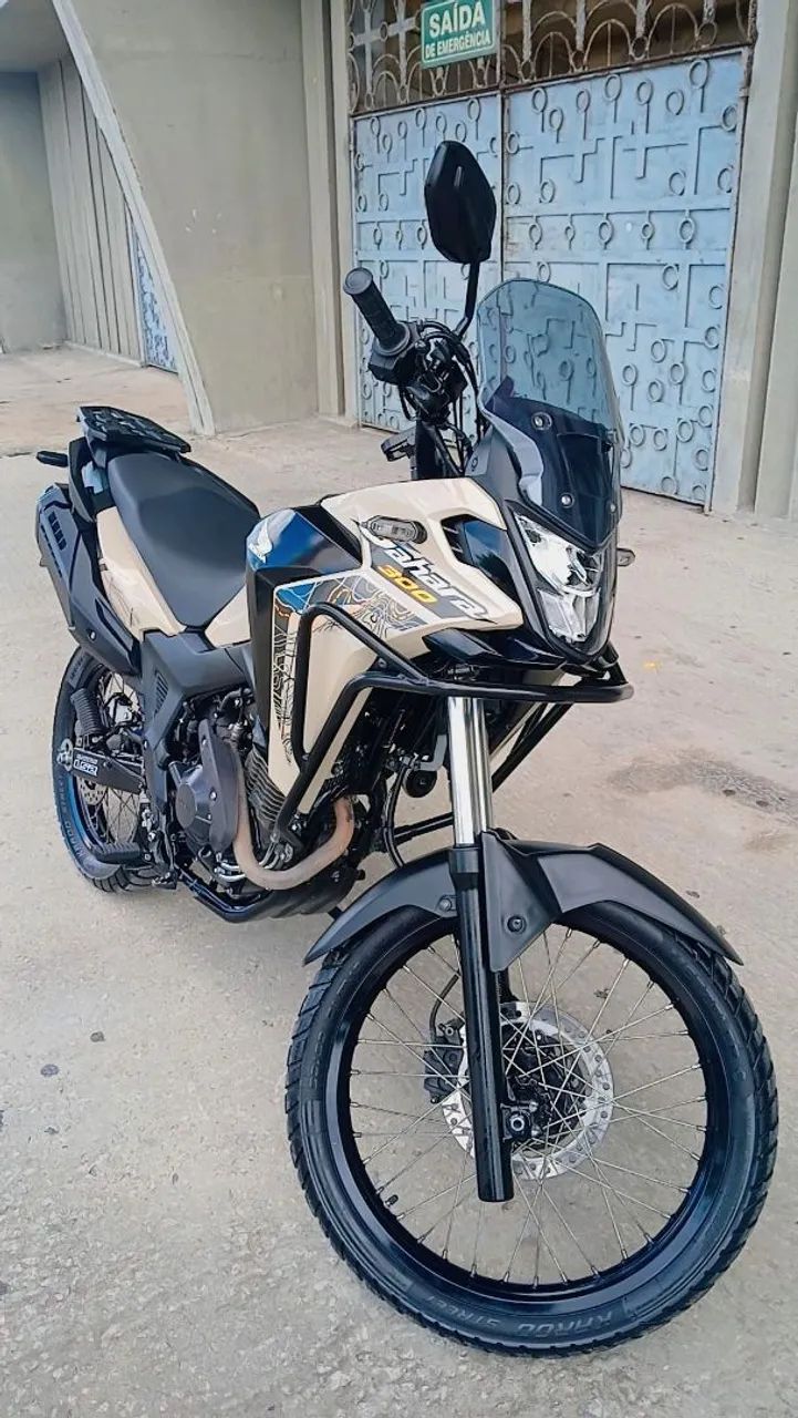 Honda Sahara 300 ADV