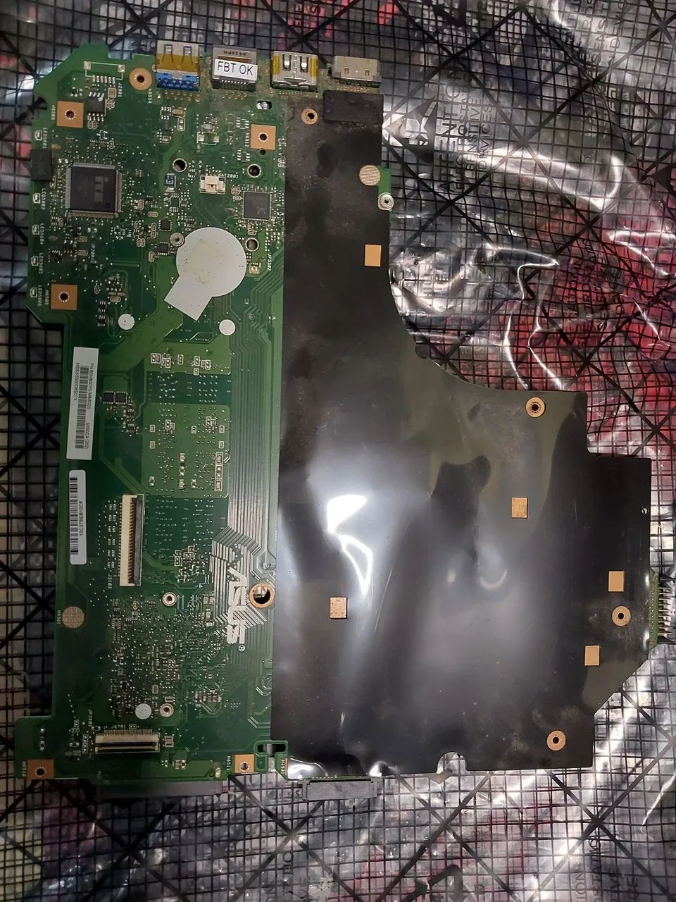 Placa mãe notebook asus s550ca (COM DEFEITO) - Foto 3