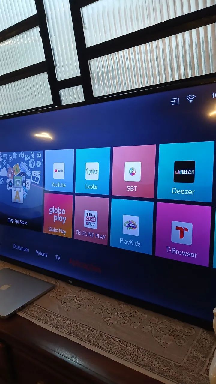 Vendo essa tv da marca TCL DE 50 polegadas SMART tv tudo funcionando perfeitamente 