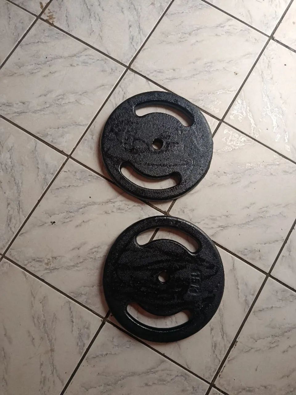 Duas anilhas de 15 kilos  - Foto 2