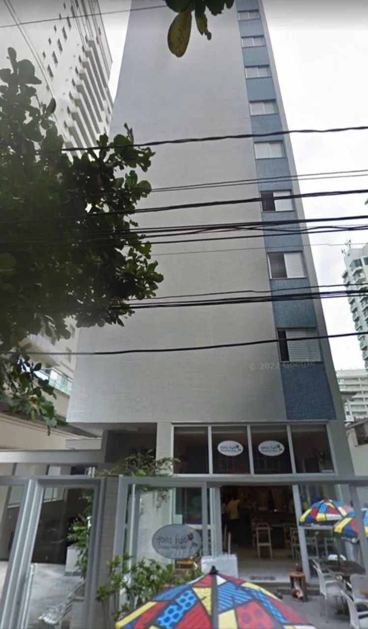 Excelente localização, 30m da praia.