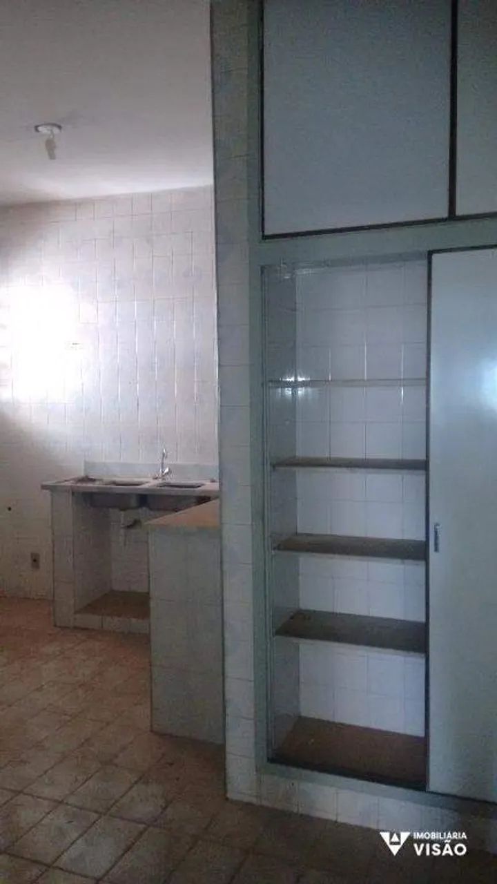APARTAMENTO PARA ALUGAR NO CENTRO COM 03 QUARTOS, 01 SUÍTE E 02 BANHEIROS - Foto 5