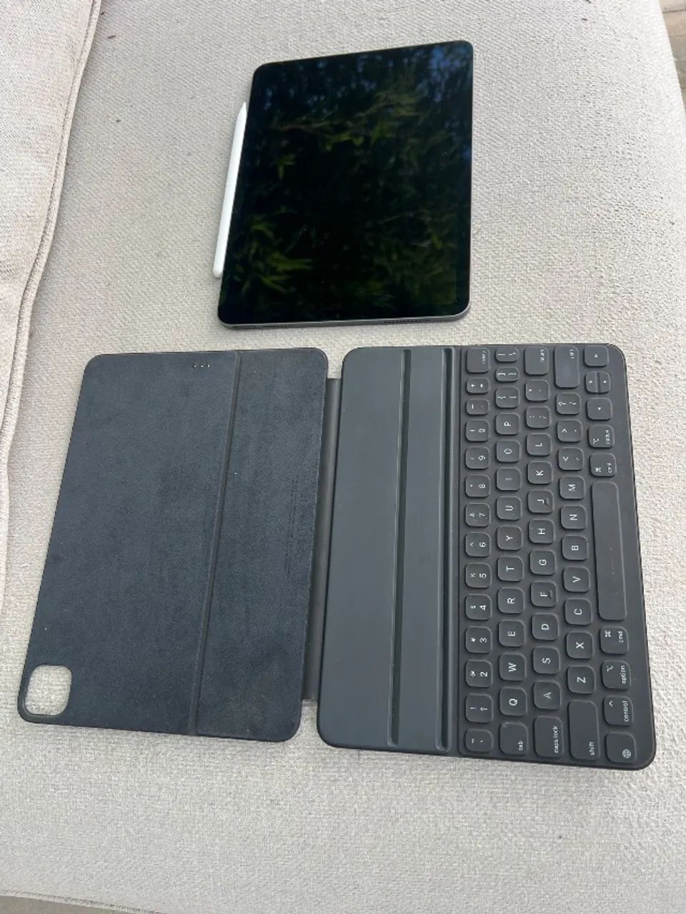 iPad Air 5a geração + Apple Pencil + Capa com teclado - Foto 2