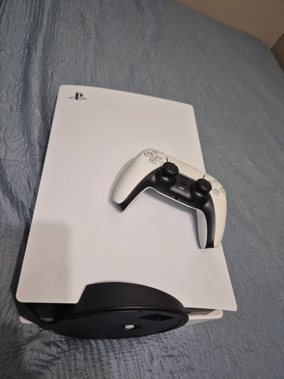 PS5 Fat + 1 Controle Original + 2 Jogos