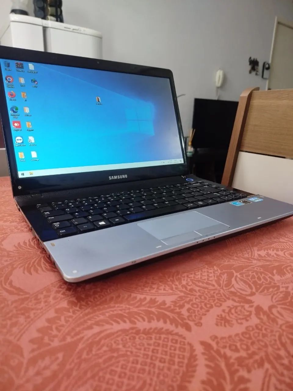 Notebook Samsung NP300E Core i5 6GB RAM SSD 256GB  - Foto 2
