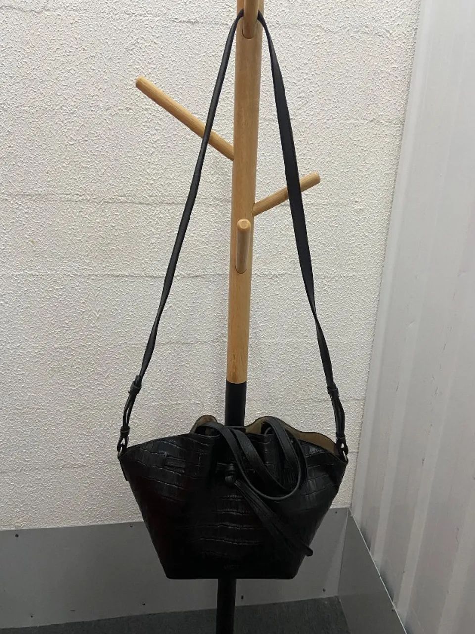 LINDA BOLSA EM COURO DA AREZZO NOVA COM ETIQUETA  - Foto 2