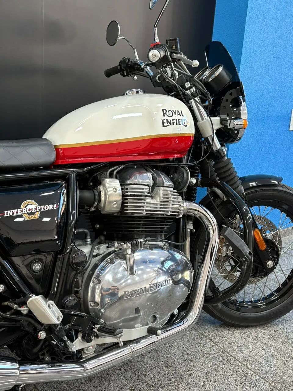 INTERCEPTOR 650CC ABS BRANCA 2022/2023 - Foto 4