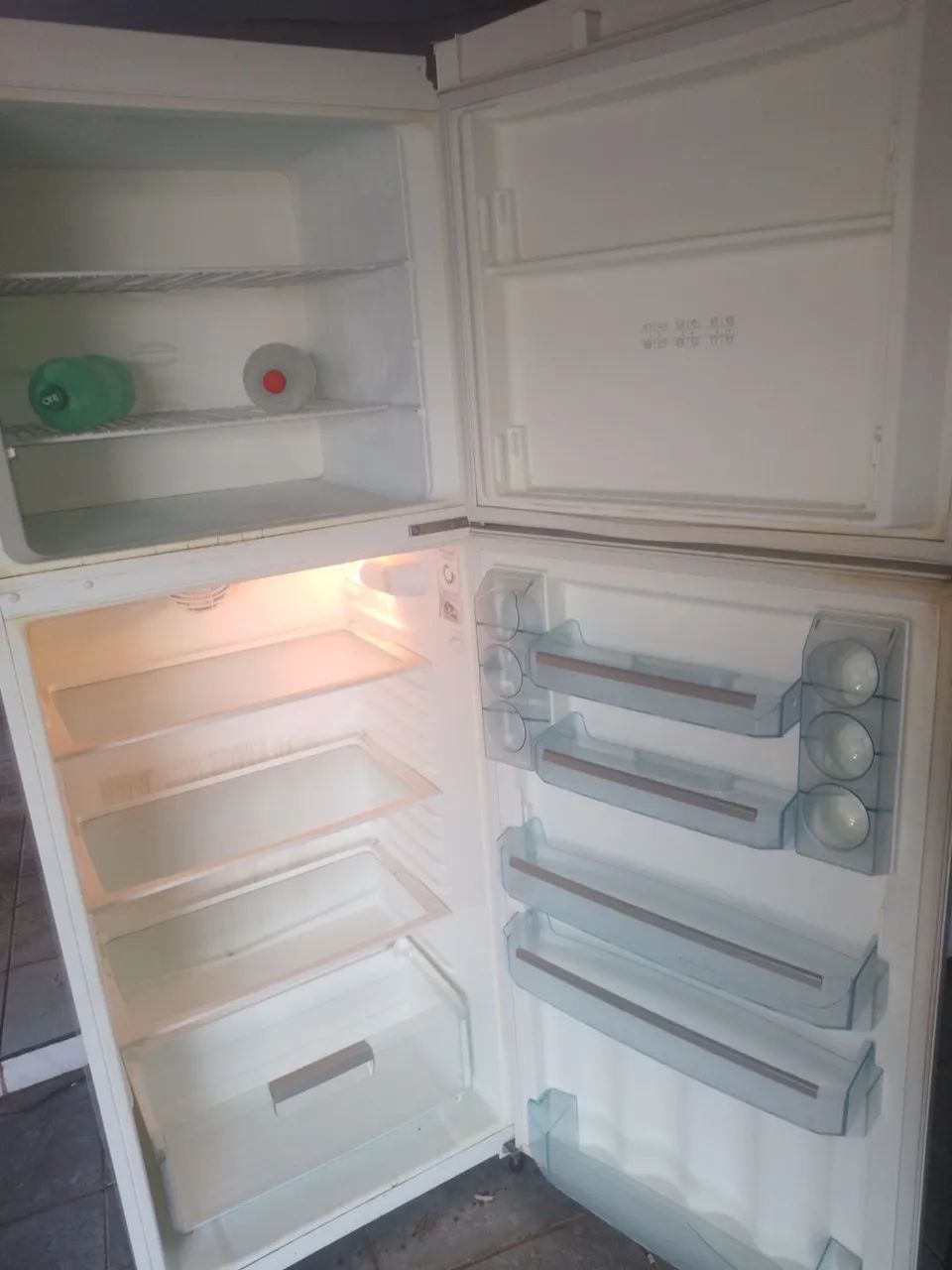 Geladeira dúplex 467 litros gelo seco funciona normal  - Foto 5
