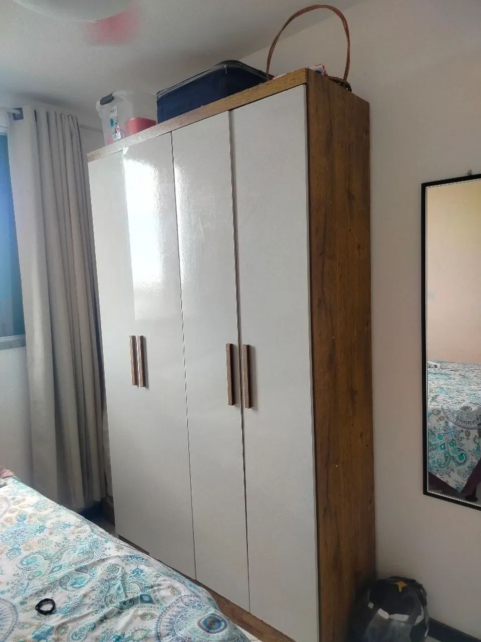 GUARDA ROUPA 4 PORTAS