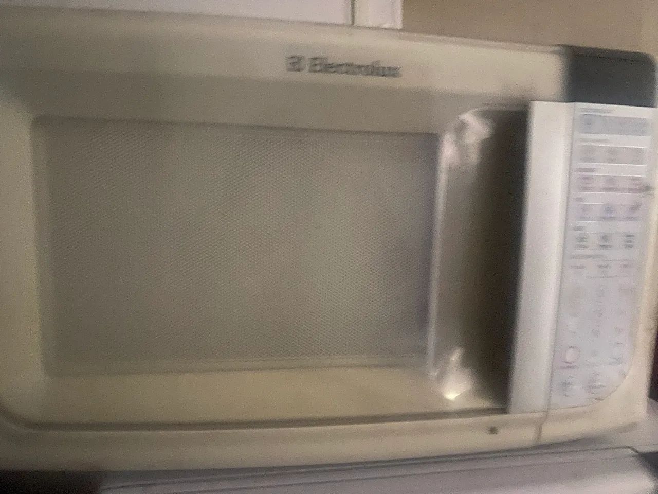 Vendo microondas Eletrolux  - Foto 2