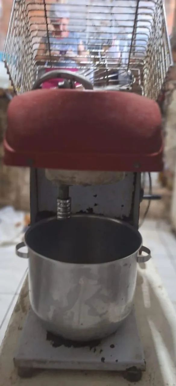 Batedeira planetaria braesi 12L valor negociável  - Foto 2
