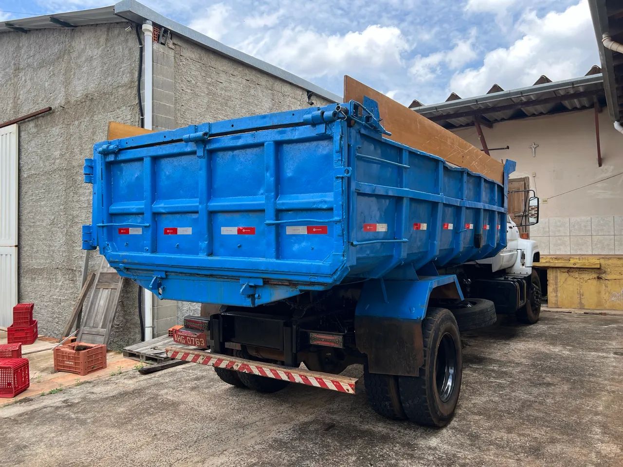 Caminhão GMC 12170 caçamba  - Foto 2