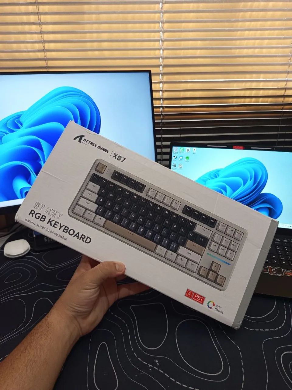 Teclado Mecânico Tri-Mode Attack Shark X87 ( 