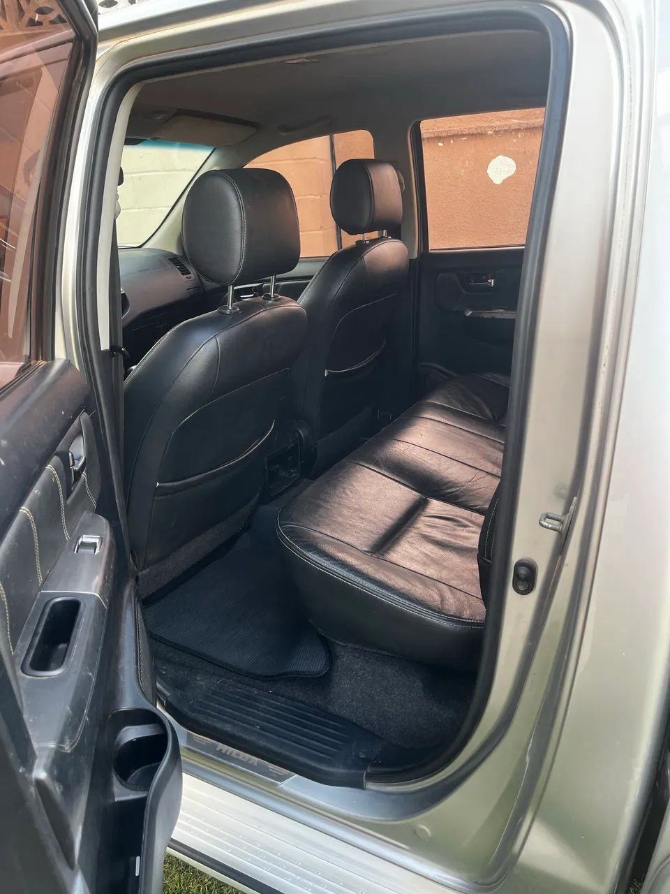 Toyota Hilux CD SRV D4-d 4X4 3.0 TDI Diesel AUT 2015 - Foto 2