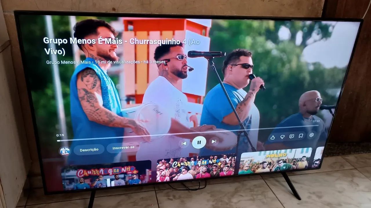 vendo smart tv samsung de 50 polegadas com android alexa comando de voz e bluetooth 4k - Foto 3