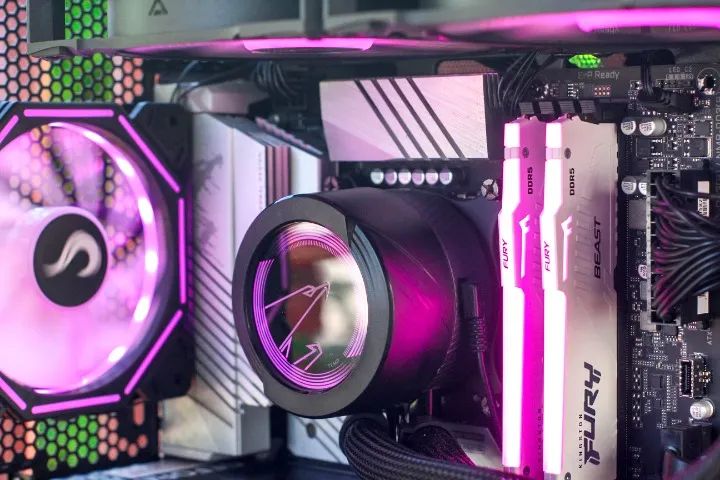 i7 14700K - 32GB - RTX 5070Ti - Foto 4