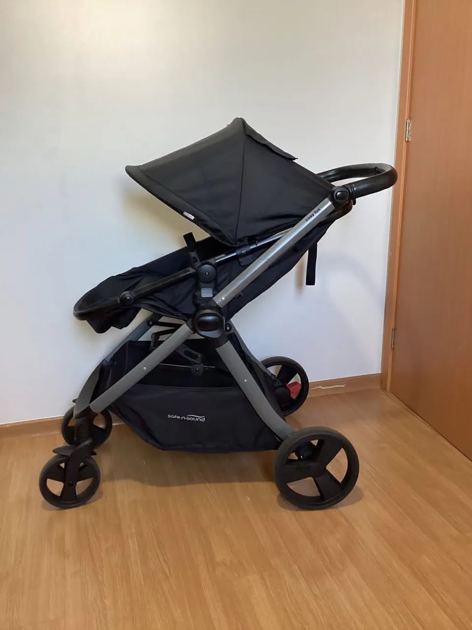 Vende-se carrinho moisés + bebê conforto + base para o carro - Foto 2