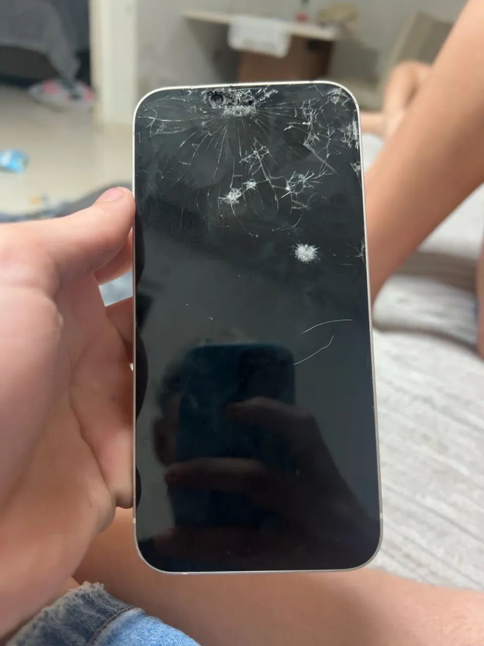 Vendo agr o iPhone 13 ou 14 não sei - Foto 2