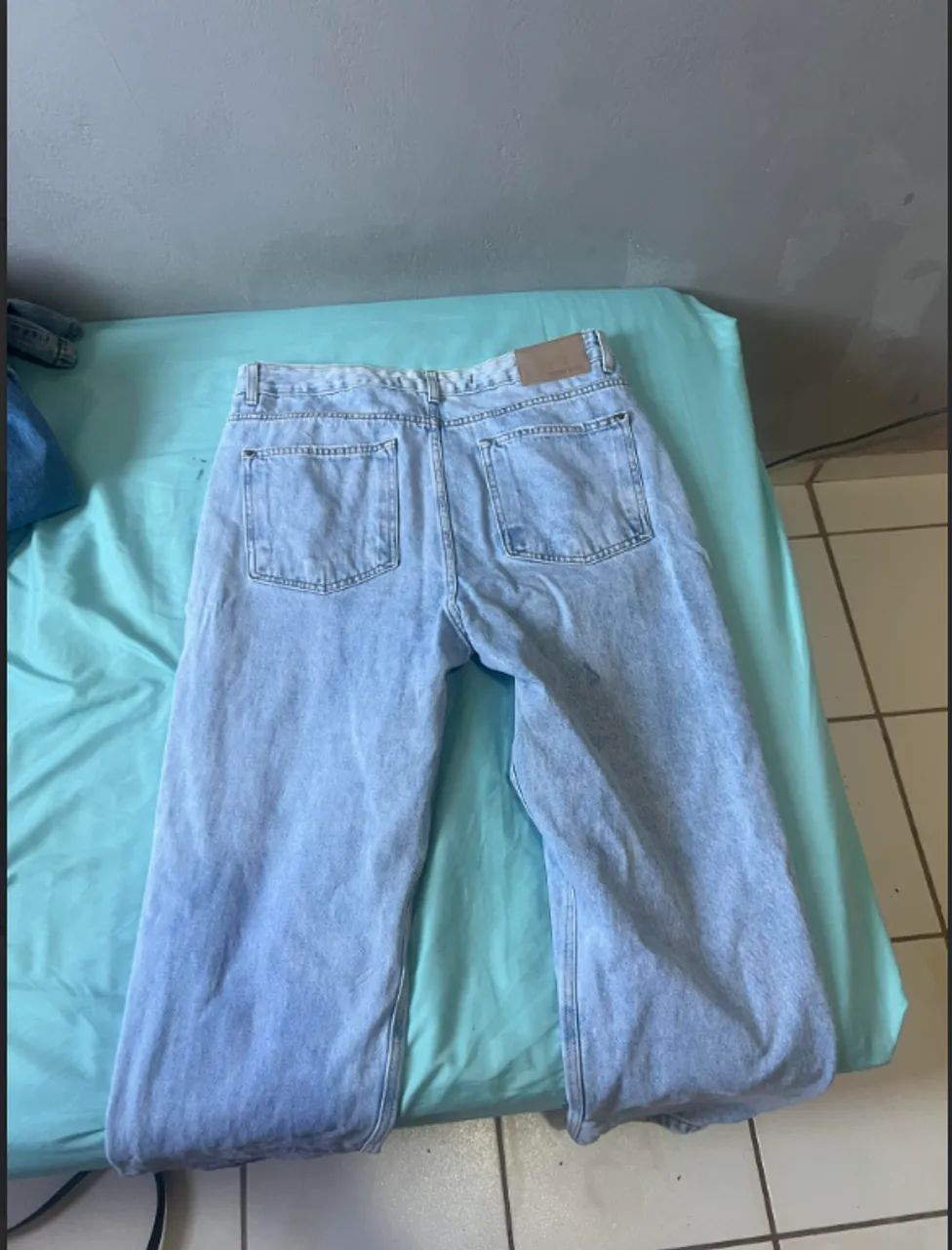 calça reta jeans clara - Foto 2