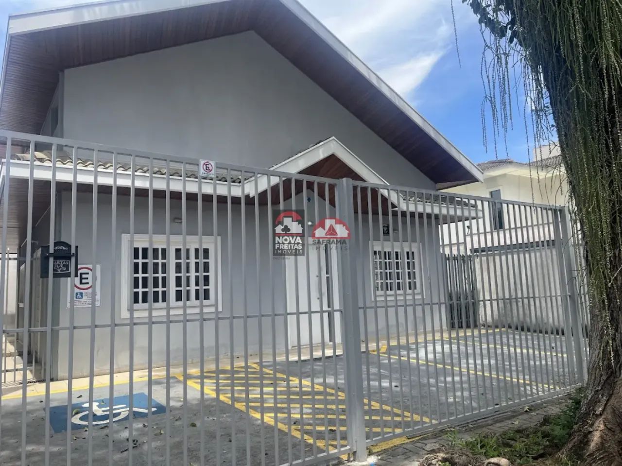 Casa à venda 208m - Vila Ema