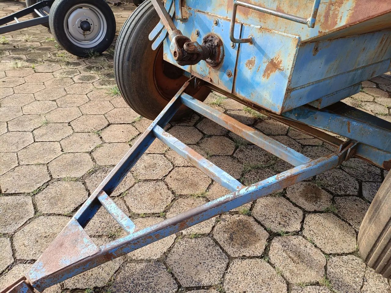 Bazuca Maxion 8.5 ton - Foto 5