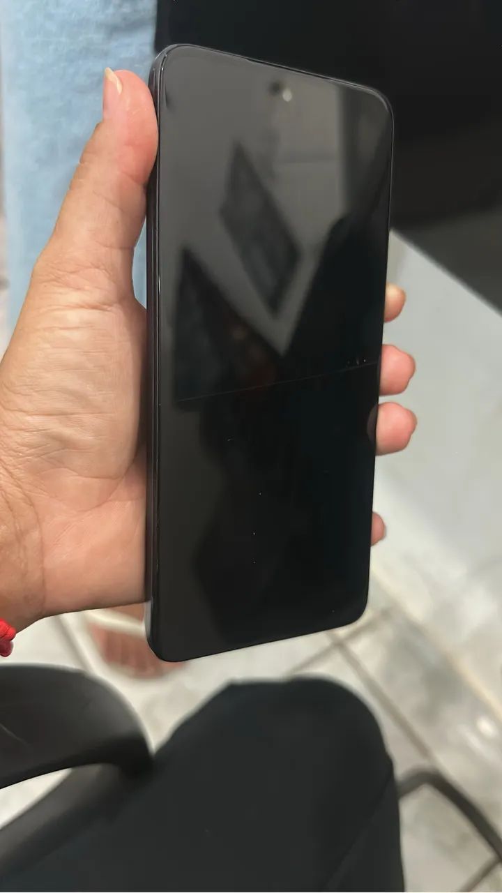 Celular com caixa e carregador original 