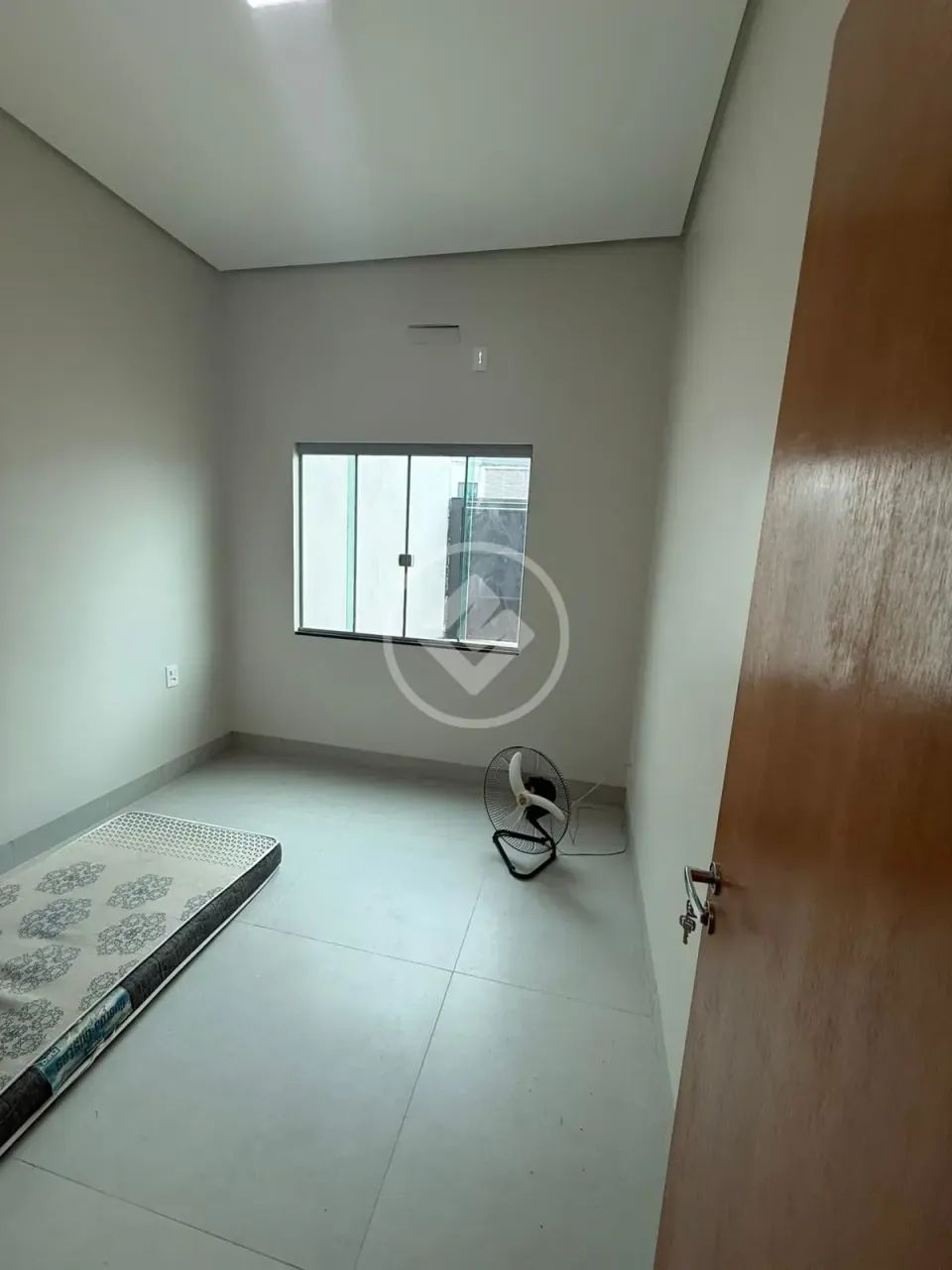 Casa 02 (de esquina)  85m² de edificação  Excelente opção para locação ou uso independente