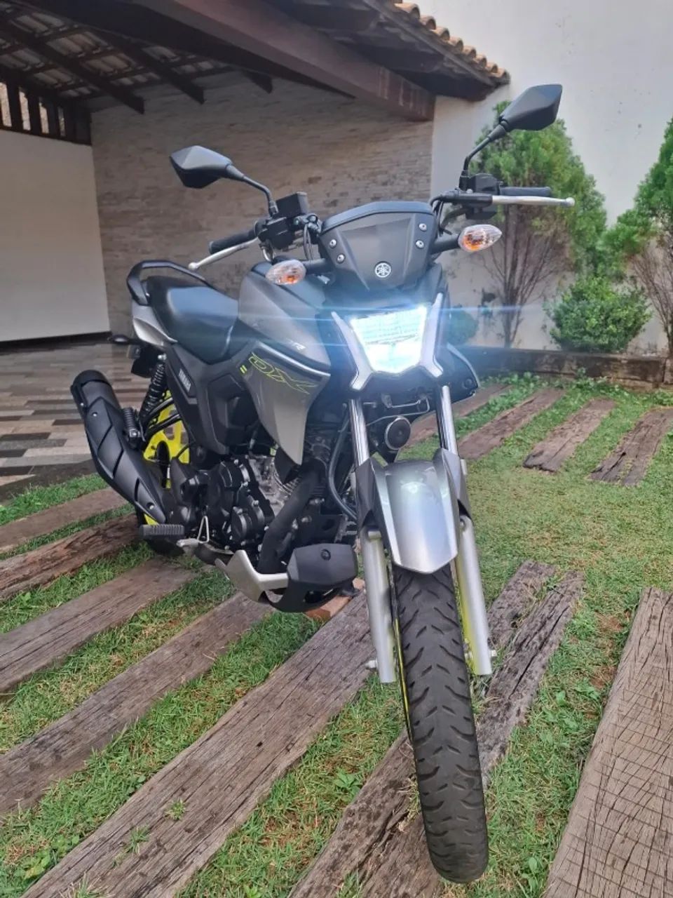 YBR FACTOR DX - Foto 2