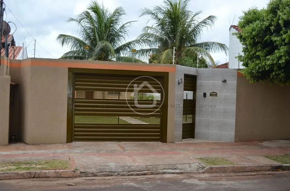 CASA COM 2 DORMITORIOS EM EXCELENTE LOCALIZAÇÃO
