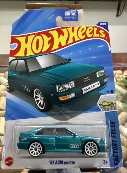 Hot Wheels - 87 Audi Quattro Verde 
