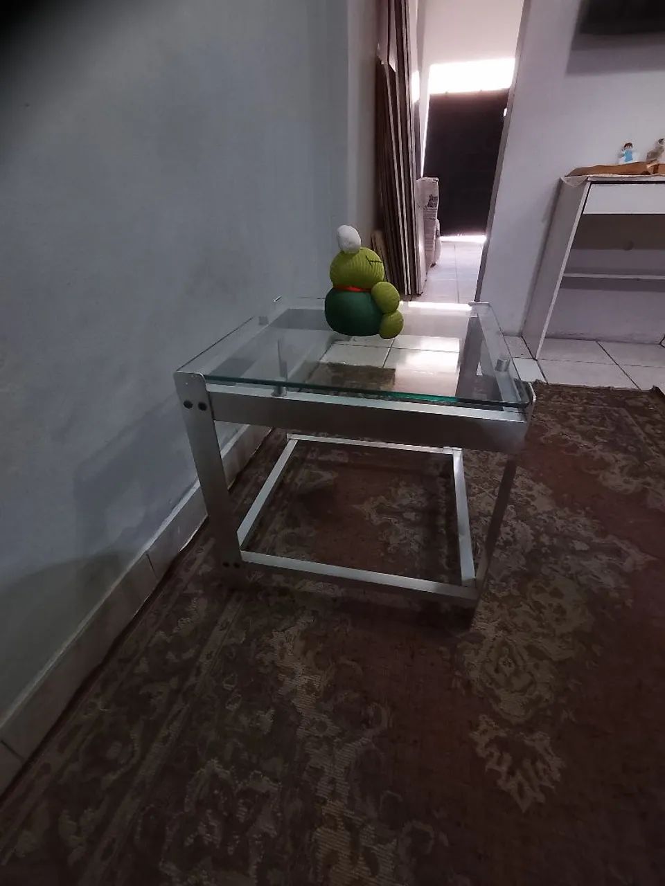 Mesa de centro de alumínio com tampa de vidro  - Foto 3