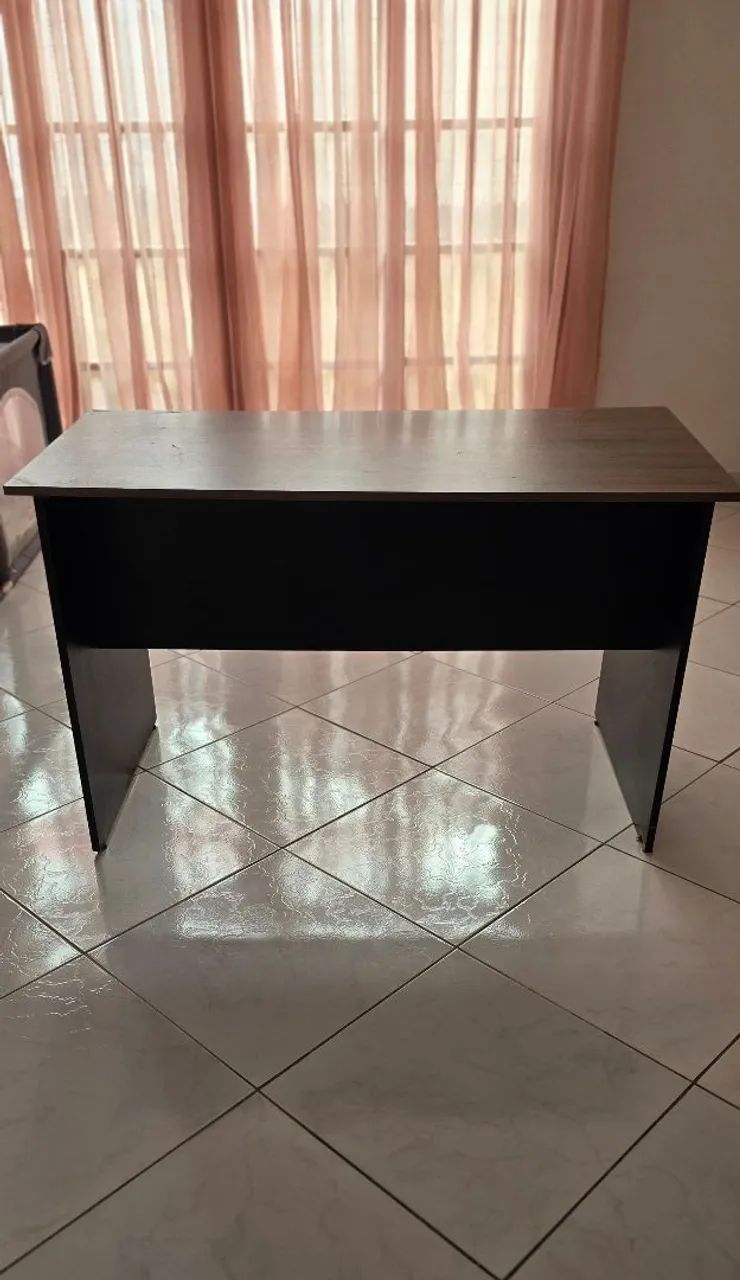 Mesa de escritório em MPF usada - Foto 2