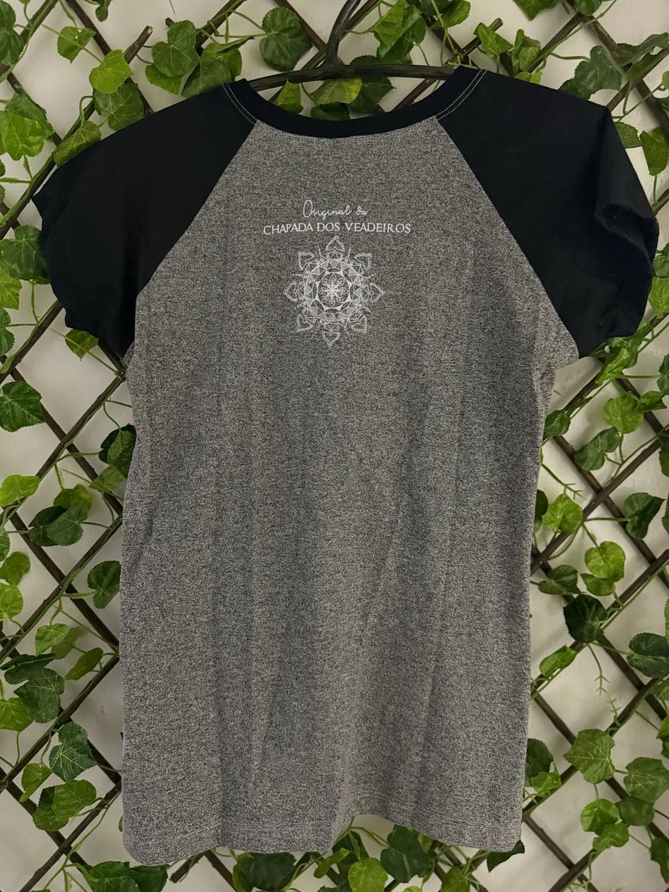 Camiseta estilo raglan - Foto 2