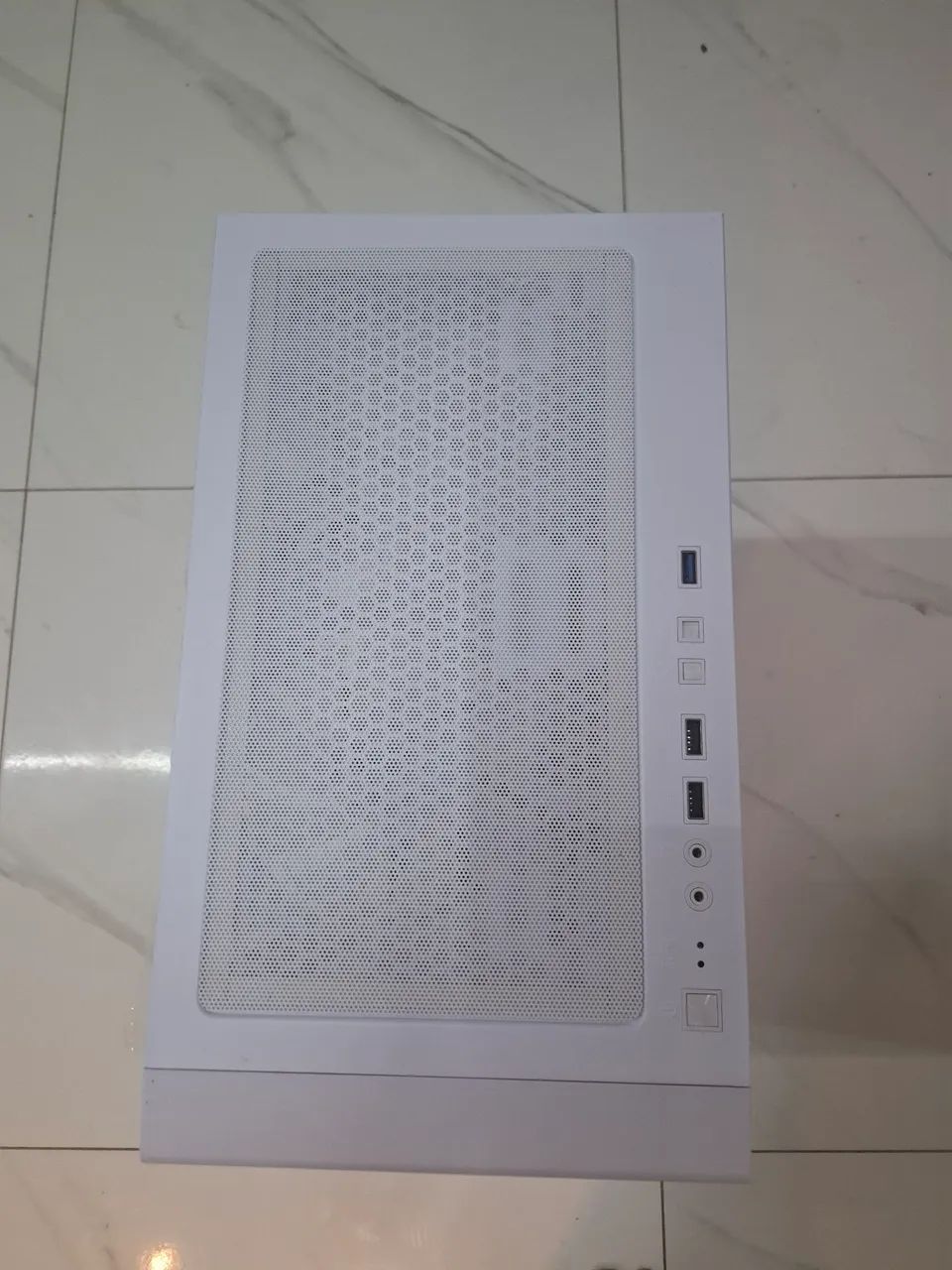 gabinete montech x3 mesh branco