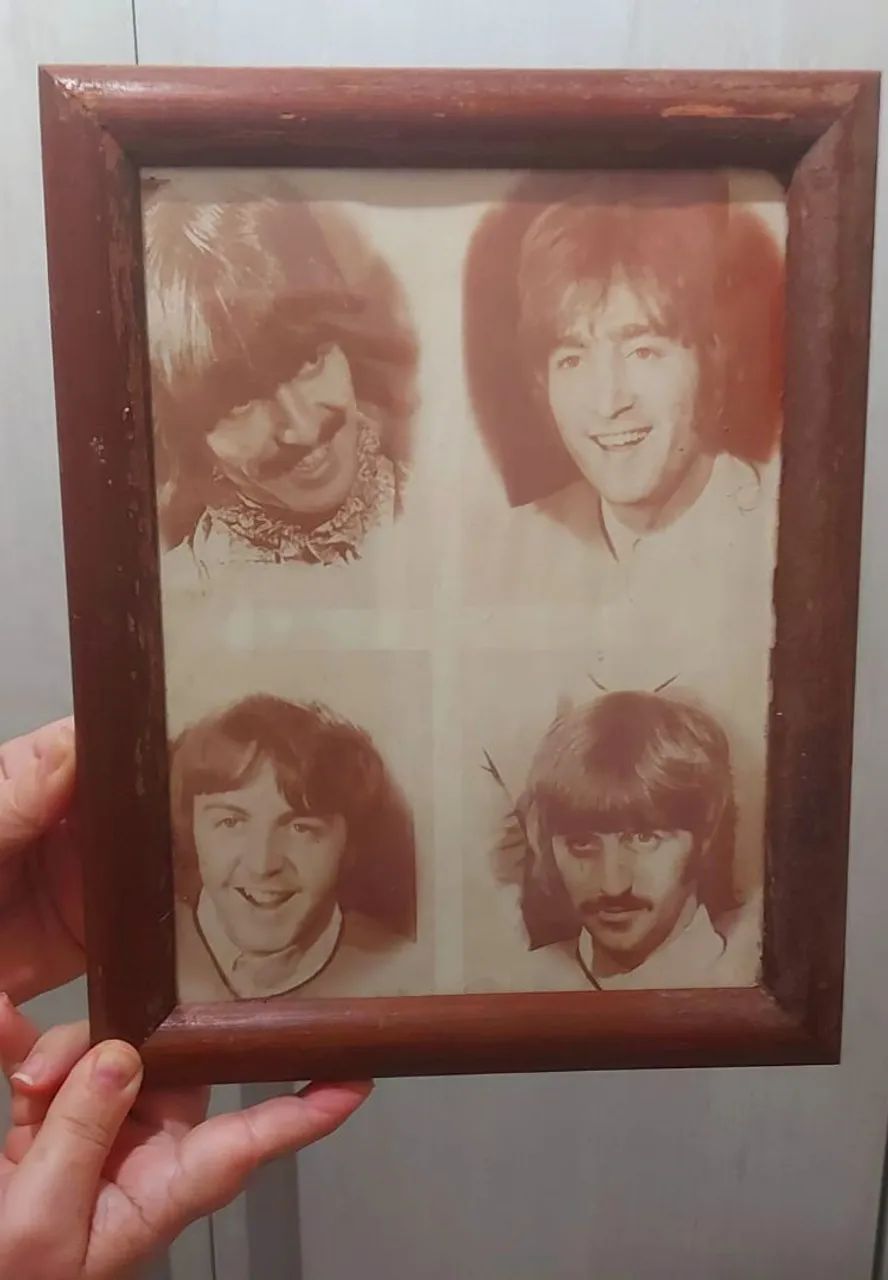 Lote de 03 Quadros Beatles recorte antigo. - Foto 2