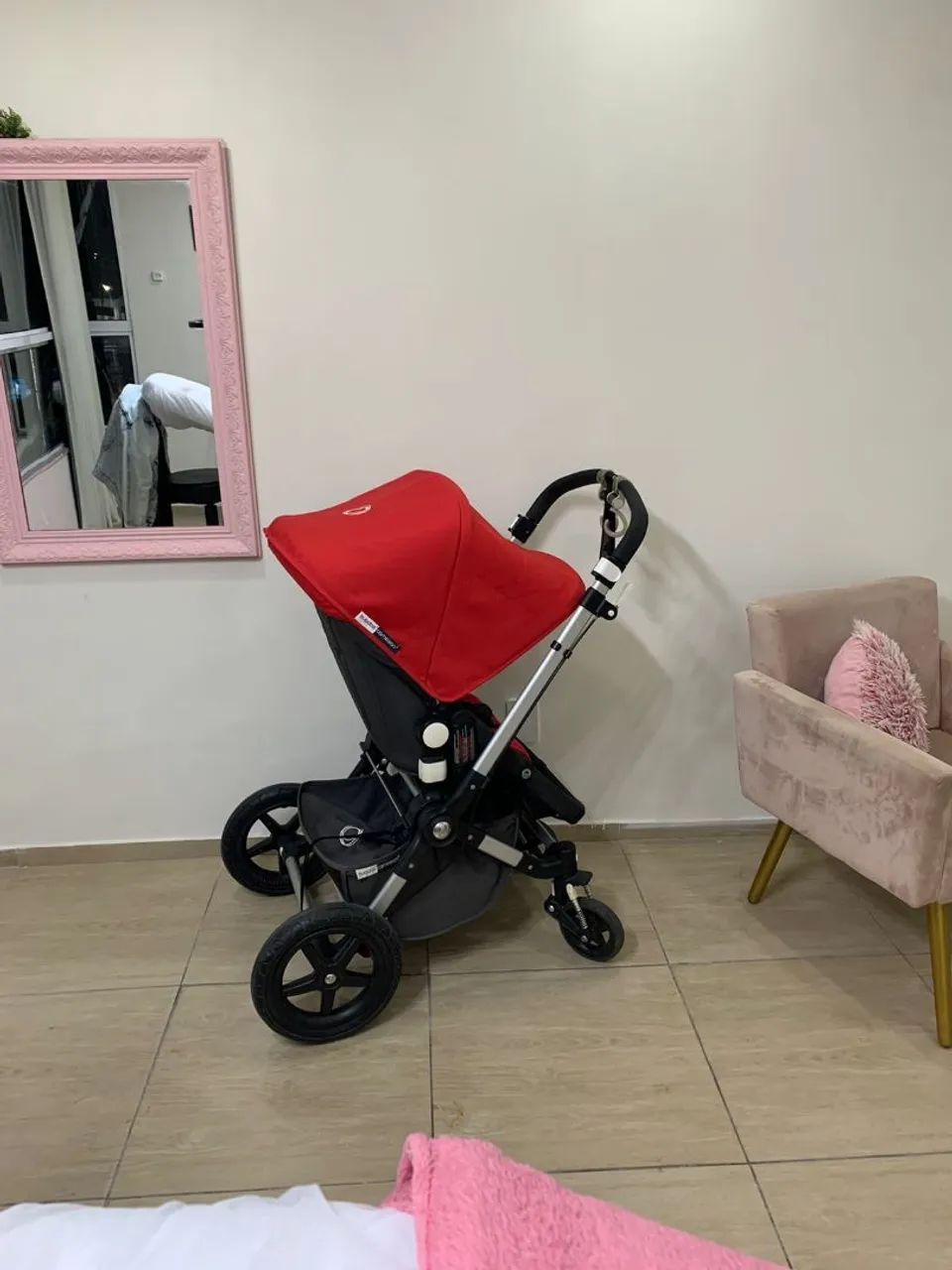 Carrinho de bebê da marca Bugaboo 