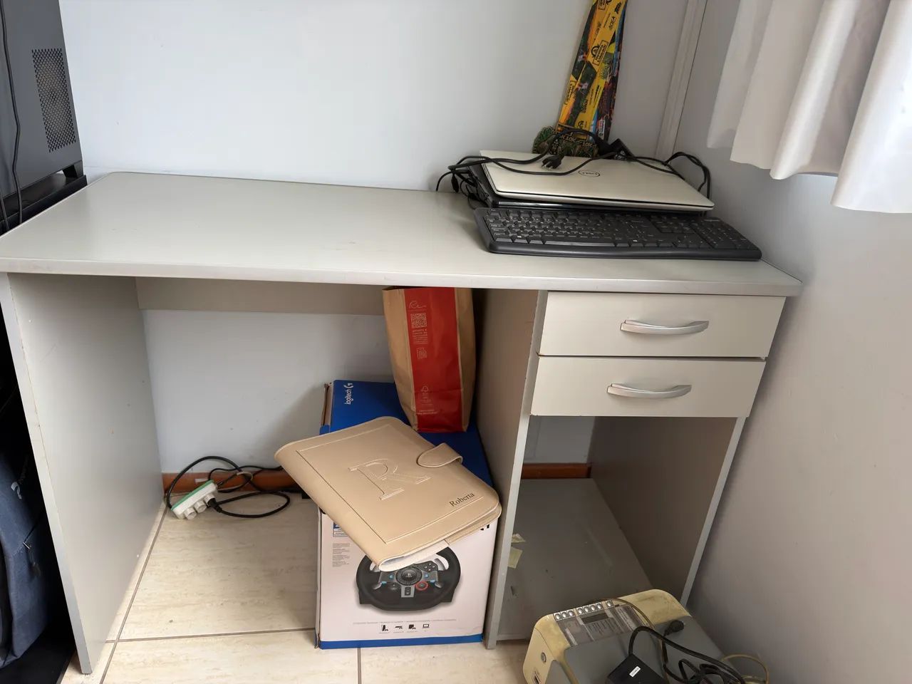 Mesa escritório com gaveta
