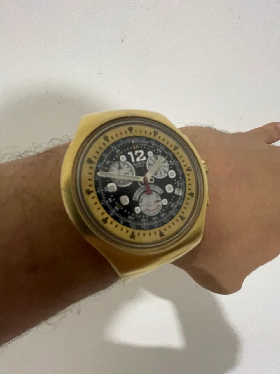 Relógio Swatch cara preta  - Foto 4