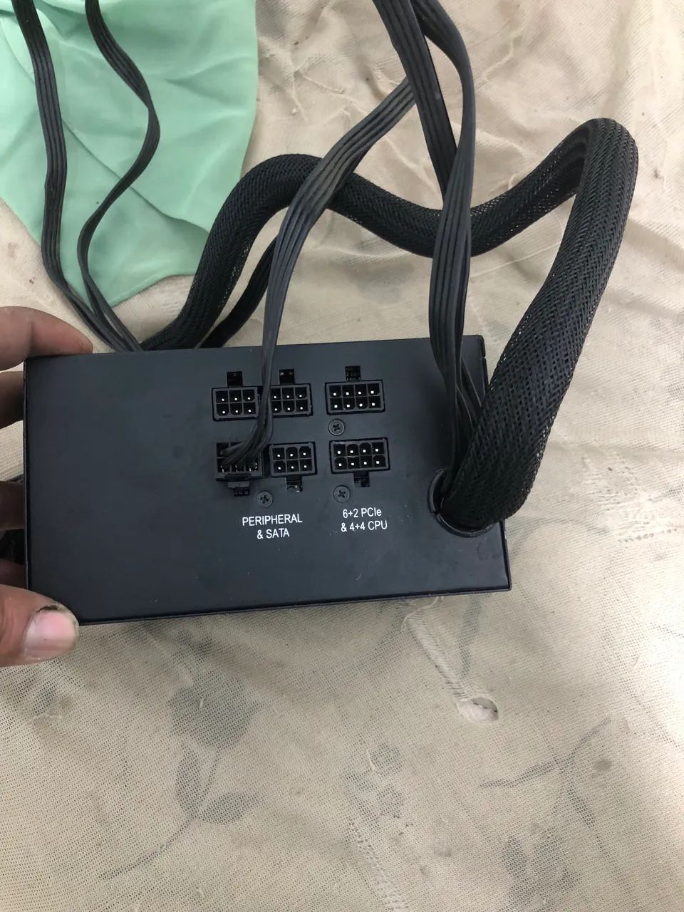 Fonte corsar  tx750w  só está cabo ide - Foto 3
