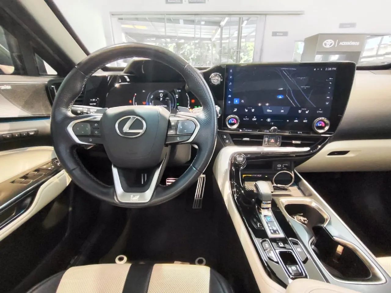 Lexus NX-350h F-sport 2.5 16V Aut. (hybrid), foto 10 de 17