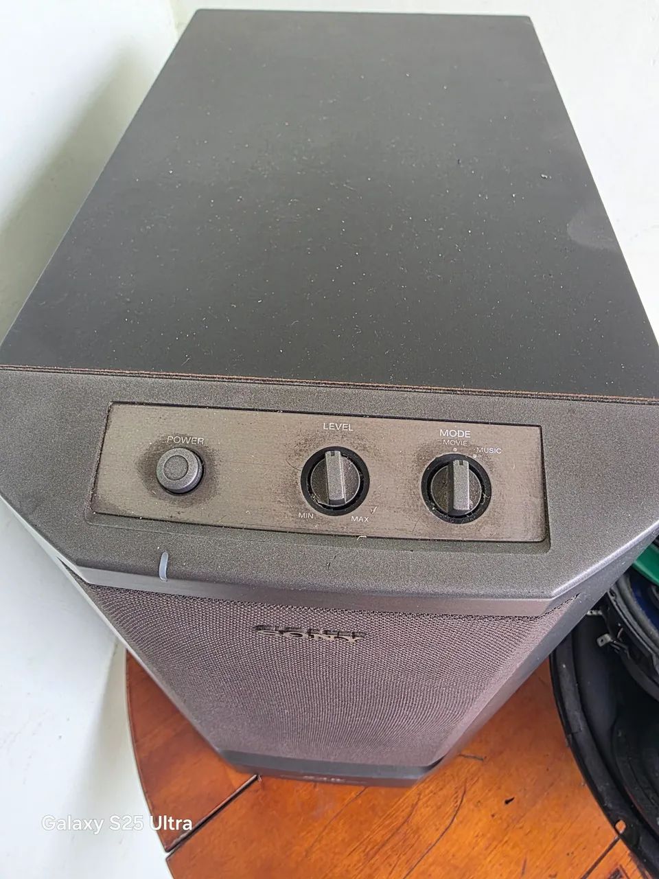 Caixa subwoofer para PC 